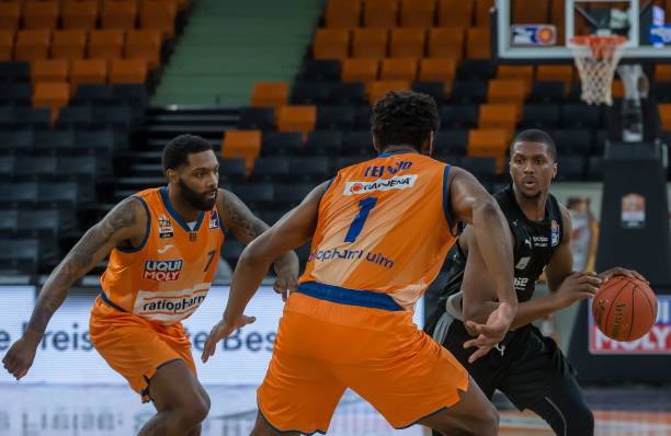 教练界的传 教练界的传